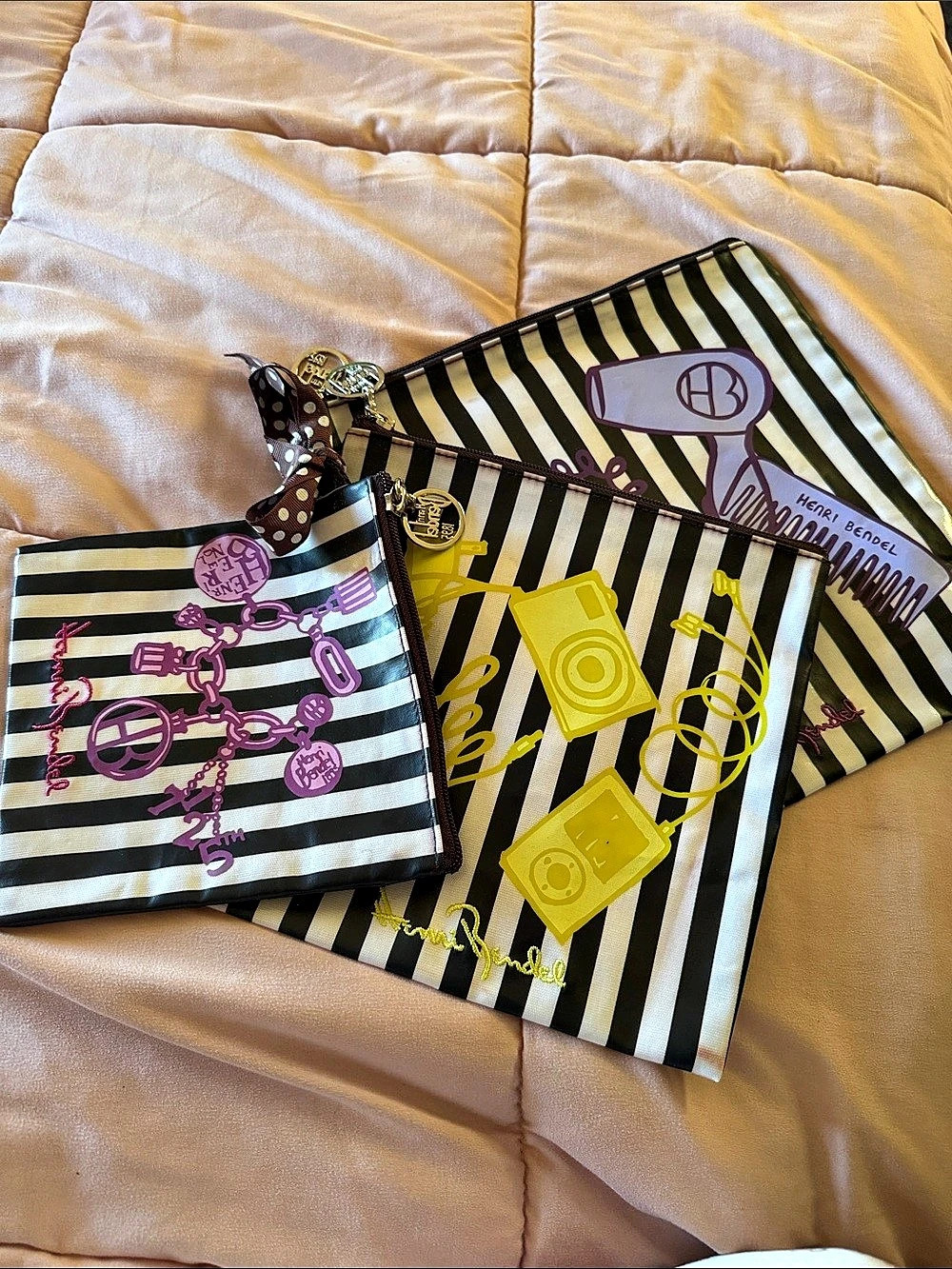 Henri Bendel 3-Piece Cosmetic Travel Accessory Pouch Set Pouch Set Black & White